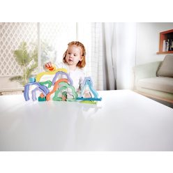 Hape-Montessori piramis építő